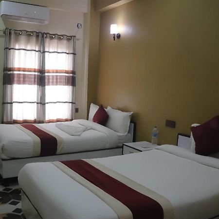 Hotel Flycatcher Chitwan- A Jungle Safari Home Sauraha Dış mekan fotoğraf